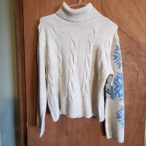 CECE TURTLENECK HEATHERED. LARGE. NWT. SNOWFLAKES